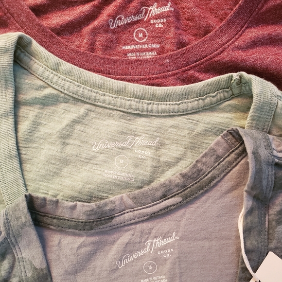 Universal Thread Tshirt Bundle - Picture 5 of 5